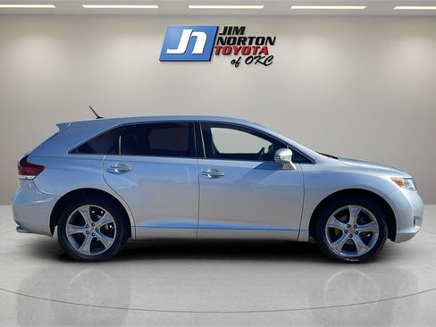 Used 2013 Toyota Venza XLE image 4