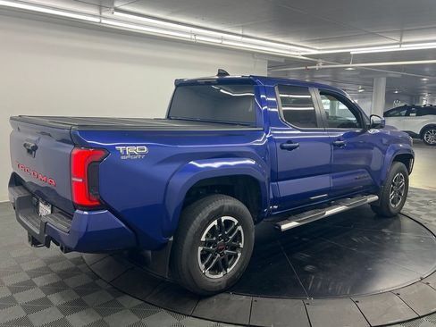 Used 2024 Toyota Tacoma TRD Sport RWD image 5