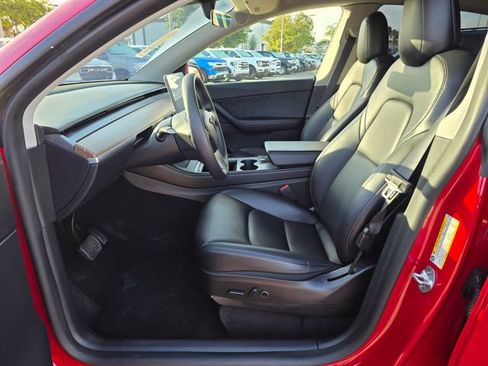 Used 2022 Tesla Model Y Long Range AWD/4WD image 17