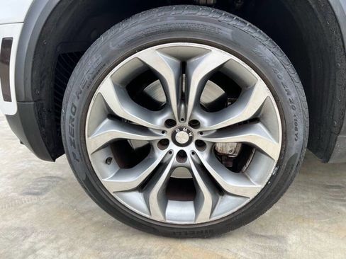 Used 2011 BMW X5 xDrive50i image 12