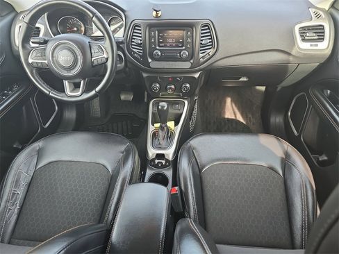 Used 2018 Jeep Compass Latitude w/ Safe & Security Group image 9