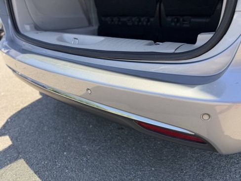 Used 2018 Chrysler Pacifica Limited FWD image 25