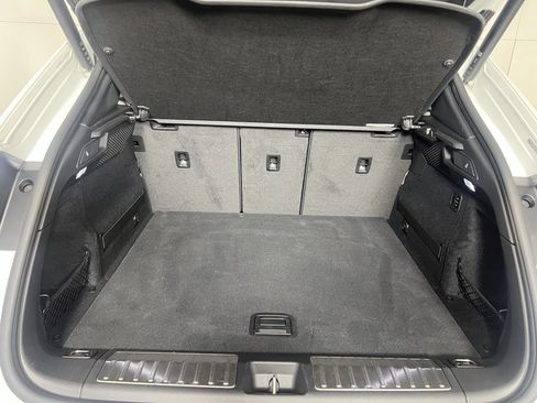 Certified 2024 Porsche Macan 4 Electric image 17