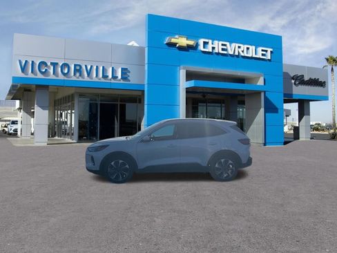 Used 2023 Ford Escape Platinum image 8