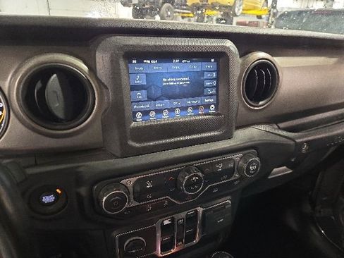Used 2021 Jeep Wrangler Unlimited Sport AWD/4WD image 15