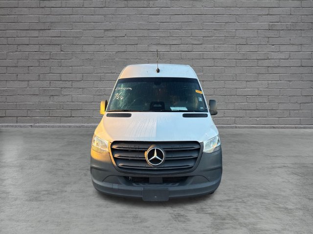 Used 2025 Mercedes-Benz Sprinter 2500 image 10