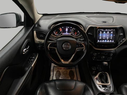 Used 2018 Jeep Cherokee Limited w/ High Altitude Package image 15