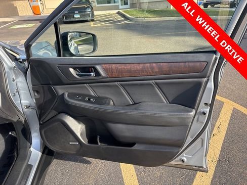 Used 2019 Subaru Outback 2.5i Limited image 8