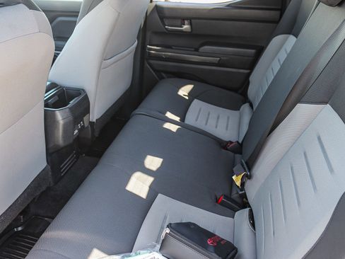 Used 2024 Toyota Tacoma TRD Sport w/ TRD Sport Upgrade Package image 19