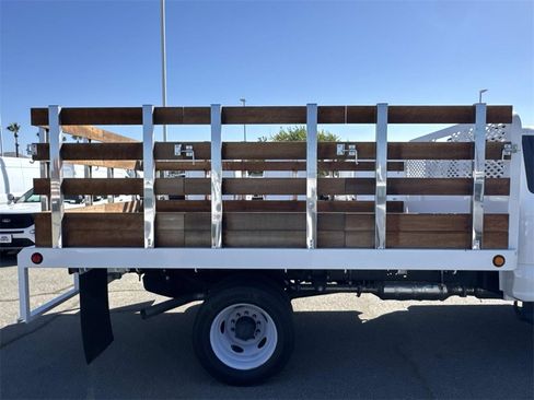 New 2024 Ford F450 XL w/ XL Chrome Package image 24