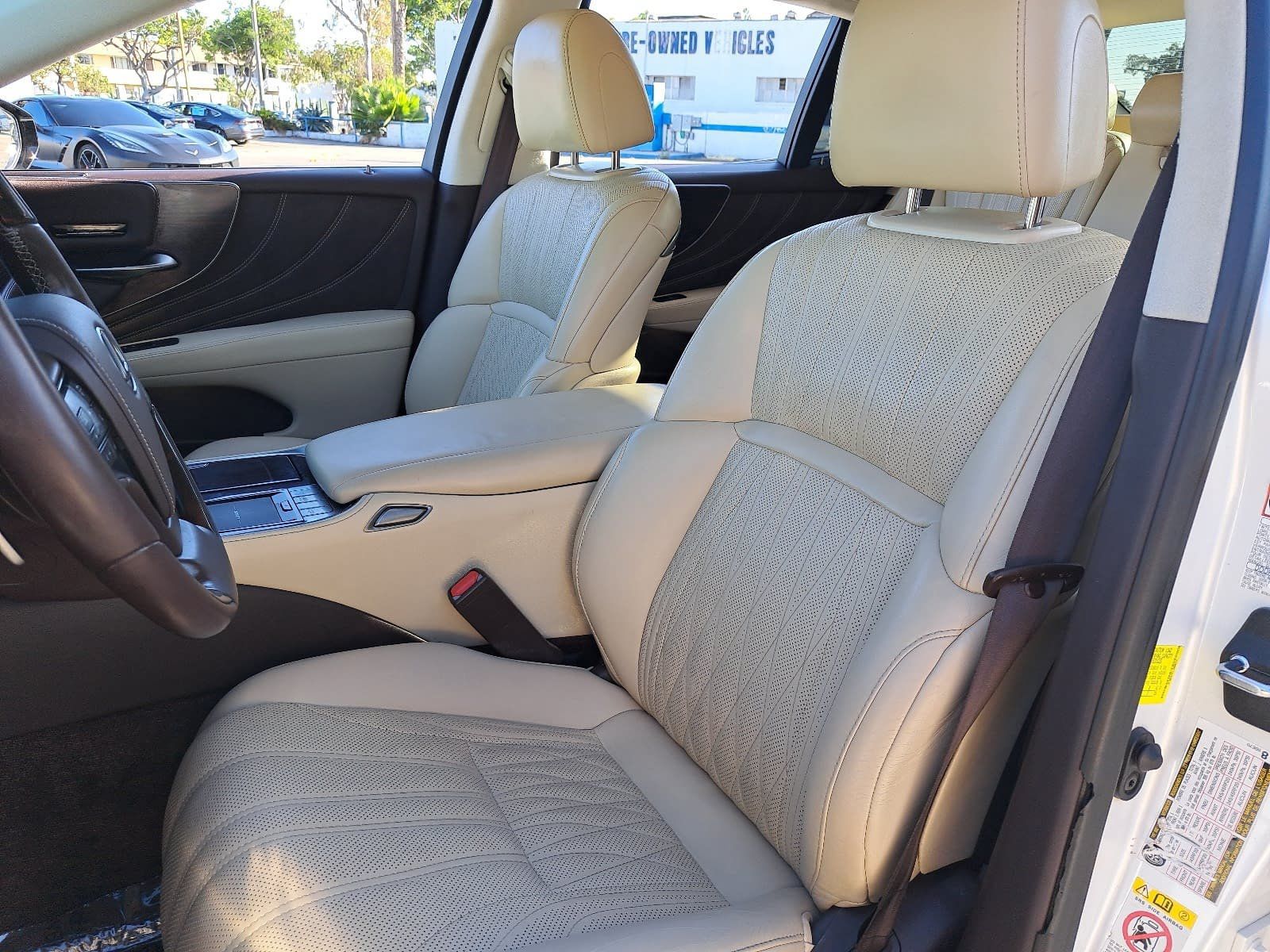 Used 2018 Lexus LS 500 w/ Luxury Package RWD image 16