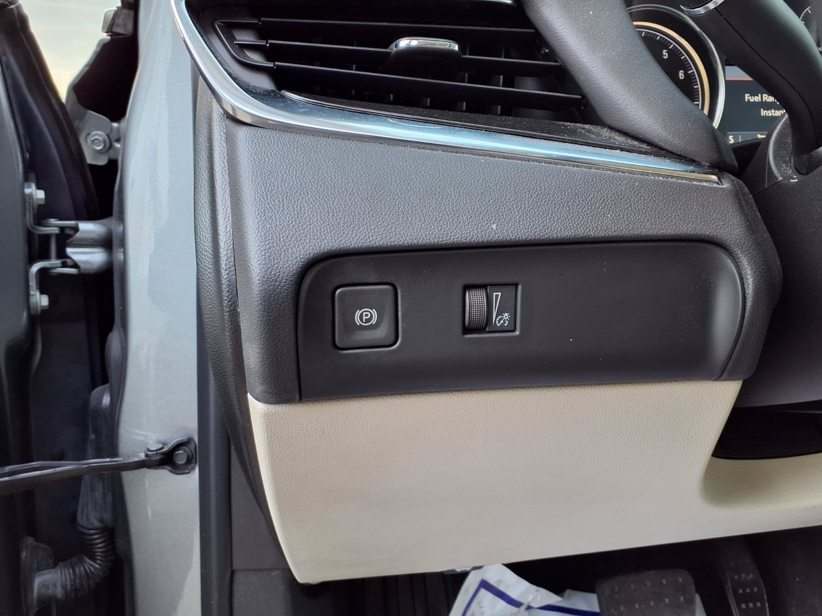 Used 2023 Buick Enclave Essence w/ Experience Buick Package FWD image 14