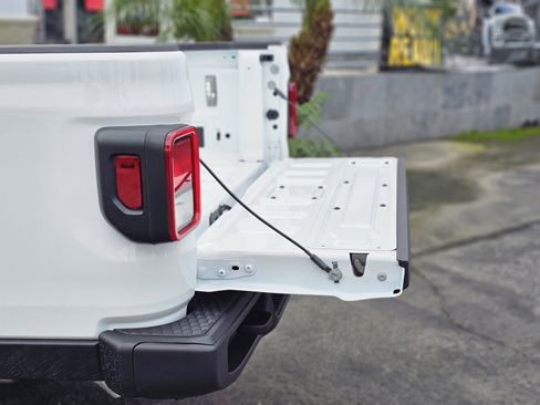 New 2026 Jeep Gladiator Sport image 8