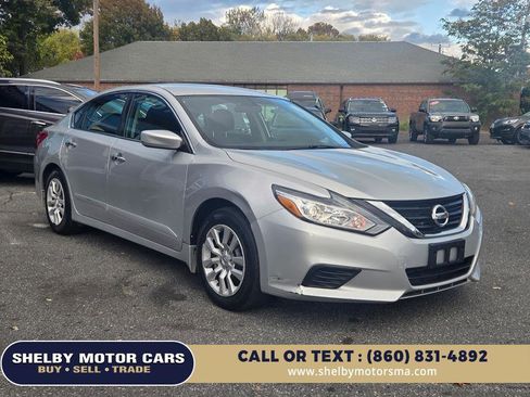 Used 2017 Nissan Altima 2.5 S w/ Power Driver Seat Package image 3