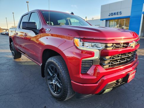 Used 2025 Chevrolet Silverado 1500 RST AWD/4WD image 7