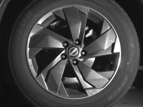 Used 2025 Nissan Rogue SV image 14