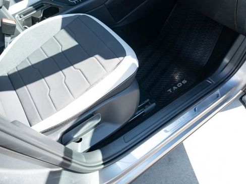 New 2026 Volkswagen Taos SE FWD image 45