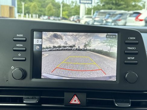 Used 2025 Hyundai Elantra Sport FWD image 19