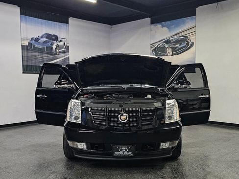 Used 2013 Cadillac Escalade 2WD image 6