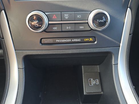 Used 2024 Ford Edge SEL AWD/4WD image 27