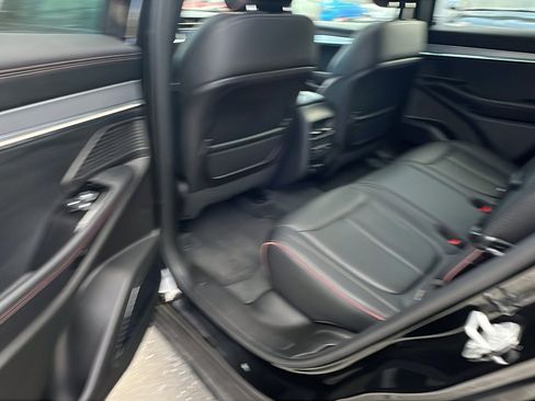 Used 2024 Jeep Wagoneer Launch Edition image 25