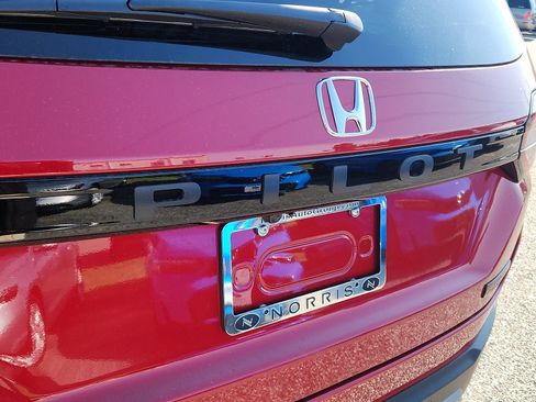 New 2025 Honda Pilot TrailSport image 18