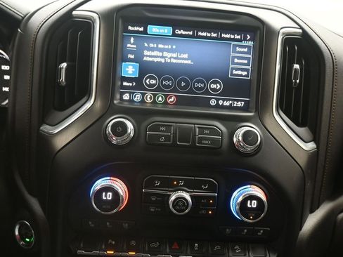 Used 2020 GMC Sierra 1500 AT4 w/ AT4 Premium Package image 11