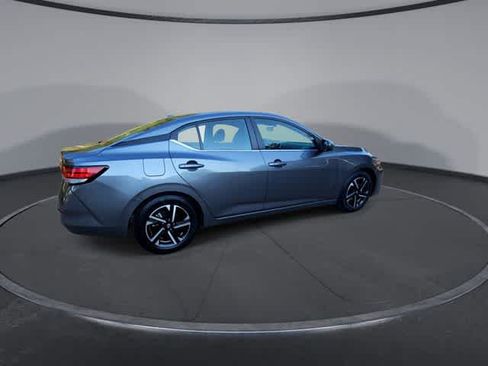 Used 2024 Nissan Sentra SV FWD image 8