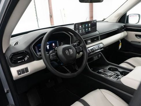 New 2026 Honda Pilot EX-L image 3