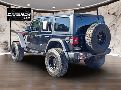 Used 2020 Jeep Wrangler Unlimited Rubicon w/ Dual Top Group AWD/4WD image 4