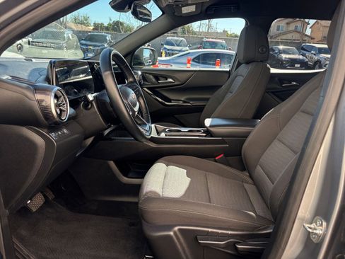 Used 2025 Chevrolet Equinox LT image 27