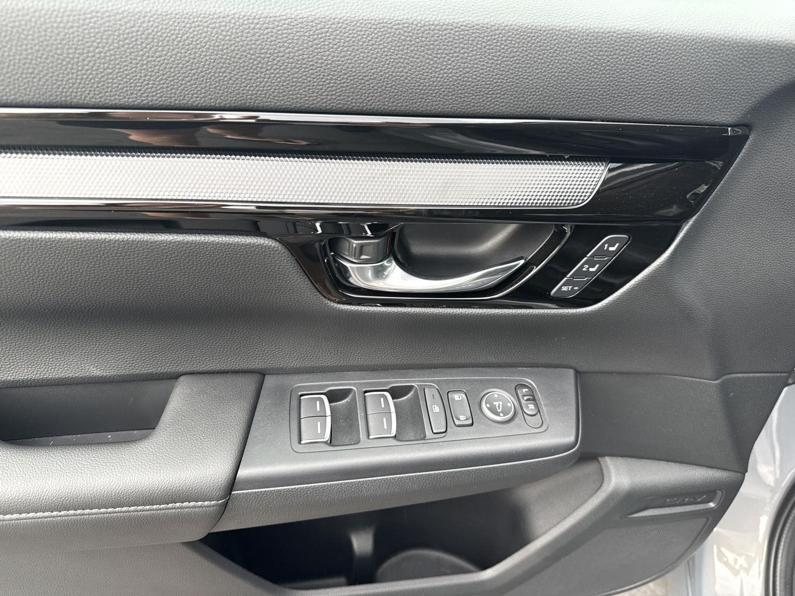 Certified 2025 Honda CR-V EX-L image 11