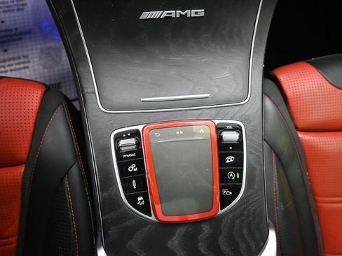 Used 2021 Mercedes-Benz GLC 63 AMG 4MATIC image 17