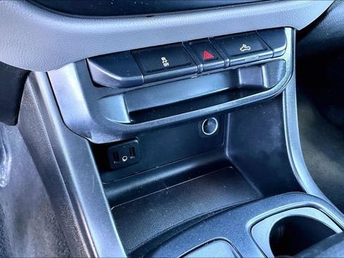 Used 2021 Chevrolet Colorado W/T RWD image 14