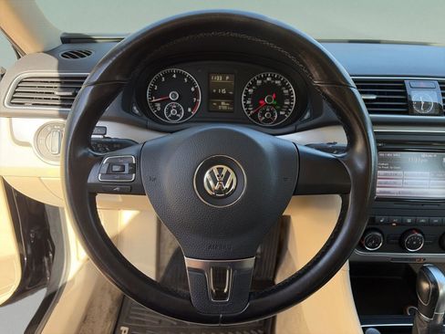 Used 2015 Volkswagen Passat 1.8T Limited Edition image 11