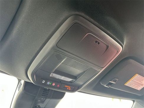 New 2026 Chevrolet Traverse LT image 16