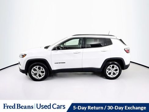 Used 2024 Jeep Compass Latitude AWD/4WD image 5