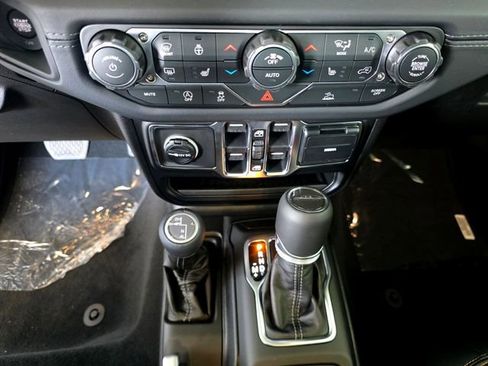New 2026 Jeep Gladiator Mojave AWD/4WD image 15