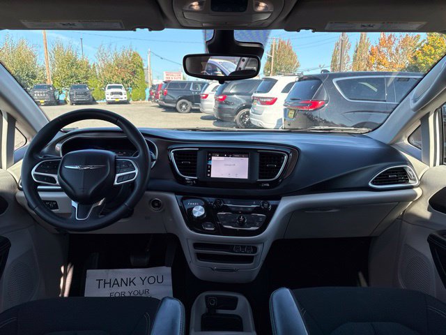 Used 2023 Chrysler Voyager LX FWD image 18