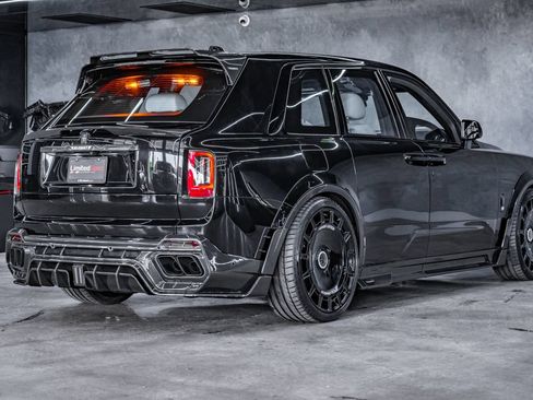 Used 2025 Rolls-Royce Cullinan AWD/4WD image 33