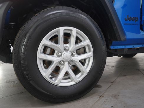 Used 2023 Jeep Wrangler Sport S image 25