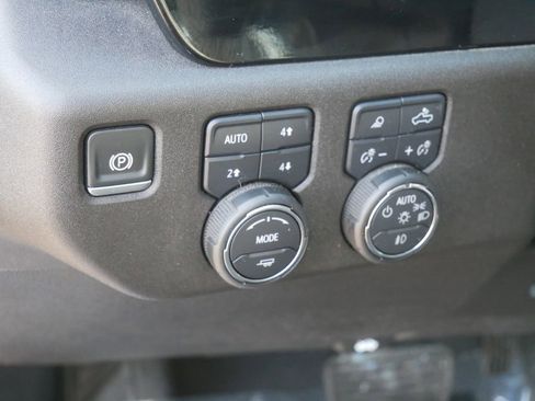 Used 2025 Chevrolet Silverado 3500 LTZ w/ LTZ Plus Package image 19