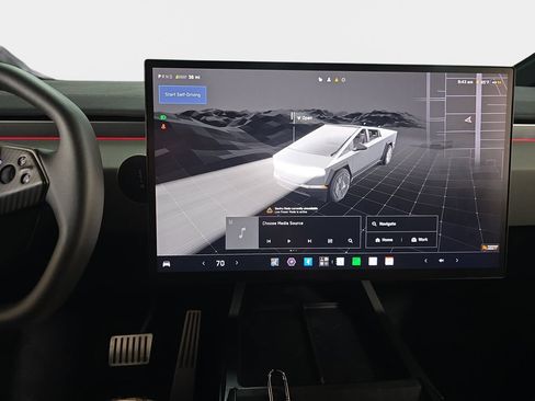 Used 2024 Tesla Cybertruck Cyberbeast AWD/4WD image 23