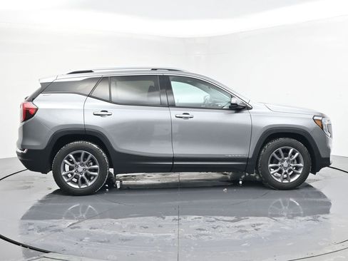 Certified 2023 GMC Terrain SLT image 6