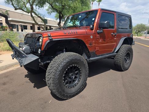 Used 2014 Jeep Wrangler Sport AWD/4WD image 2