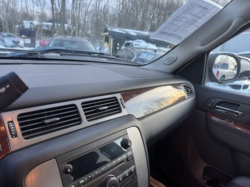 Used 2012 GMC Sierra 1500 SLT w/ SLT White Diamond Edition image 28