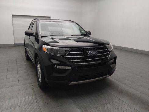 Used 2021 Ford Explorer XLT w/ Equipment Group 202A RWD image 13