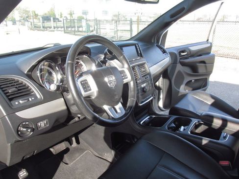 Used 2019 Dodge Grand Caravan GT FWD image 91