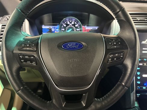 Used 2016 Ford Explorer Limited w/ Equipment Group 301A AWD/4WD image 14