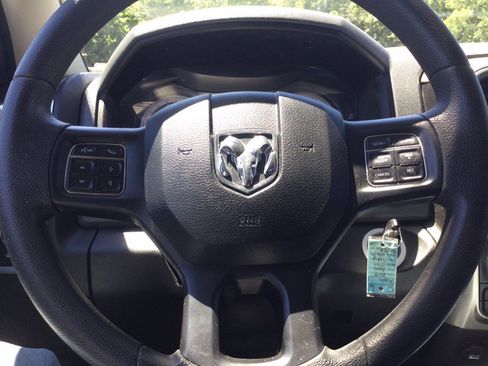 Used 2019 RAM 1500 Classic SLT AWD/4WD image 25